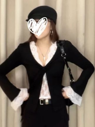 2025早秋新款法式纯欲甜辣蕾丝拼接长袖修身显瘦绑带女T恤#黑色系穿搭 #甜辣妹 #长袖T恤女#显瘦穿搭#百搭上衣