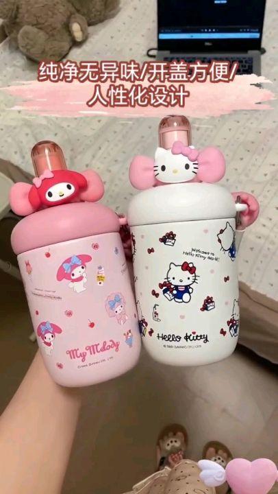 谁懂啊,我的新杯杯真的太可爱了!这个三丽鸥冰霸杯简直就是我的梦中情杯,不仅长得好看,还是实用的吸管设计,而且它的保温效果也很好,夏天可以用来喝冰水,冬天也能喝热乎的饮品,一年四季都可以用。快喊上你的姐妹一起安排起来吧!点击下方链接就能购买哦!#水杯 #杯子控 #网红水杯 #种草好物 #保温杯