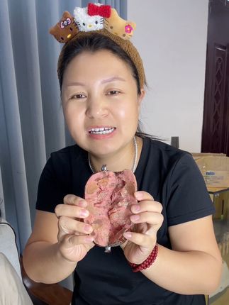 婆婆说从来都没有吃过这么好吃的牛筋肠、里面还有牛筋颗粒、真的很好吃29.9到手10根