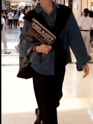 衬衫半身裙两件套 气质女神必备!这款设计感满满的衬衫半身裙,让你轻松驾驭各种场合~#早秋穿搭公式来了 #高级感穿搭 #谁穿谁好看系列 #时尚百搭