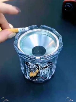 这个烟灰缸的设计真不错,颜值高,烟头自动滑落下去,遇风还不会跑烟灰#漏斗烟灰缸#超便宜超划算#烟灰缸 #居家好物 #好物推荐🔥