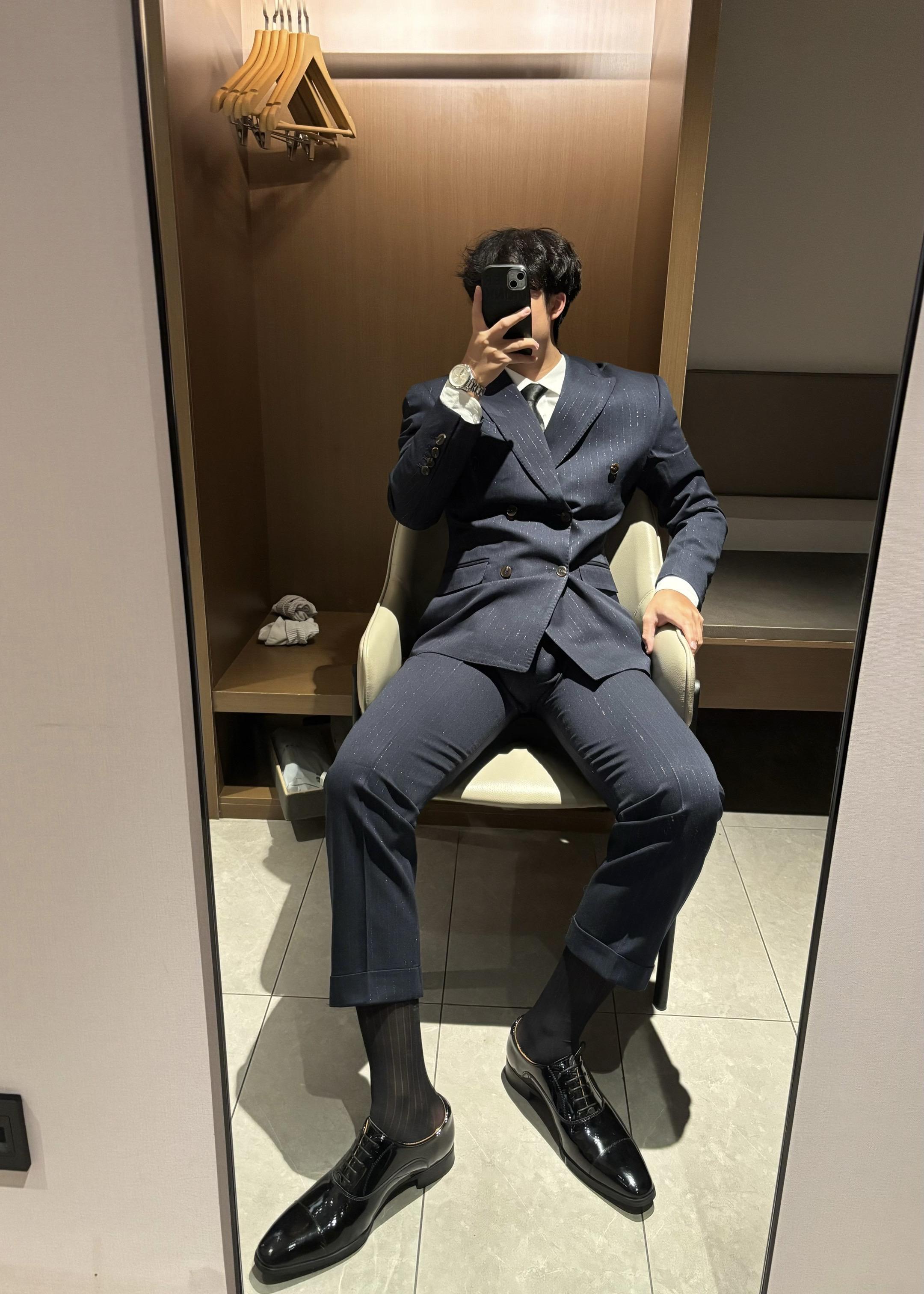 今晚会来吗。#正装 #正装皮鞋 #西装杀 #爹系男友 #人夫感