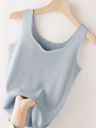 #早秋穿搭 大码女装设计感冰丝针织吊带背心夏季内搭外穿简约洋气上衣 #冰丝针织吊带 #夏季外穿背心 #大码女装搭配 @DOU+小助手