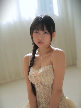 #清纯女神 #甜美穿搭 #怼脸拍高清镜头