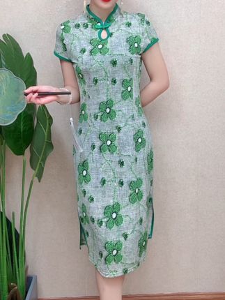 短袖冰丝旗袍裙,价格便宜#国风古韵 #谁穿谁漂亮 #遮肉显瘦遮肉减龄