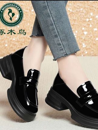 啄木鸟女鞋春秋季新款英伦风小皮鞋休闲中跟单鞋女乐福鞋#乐福鞋 #啄木鸟乐福鞋 #英伦风小皮鞋女 #秋季新款穿搭