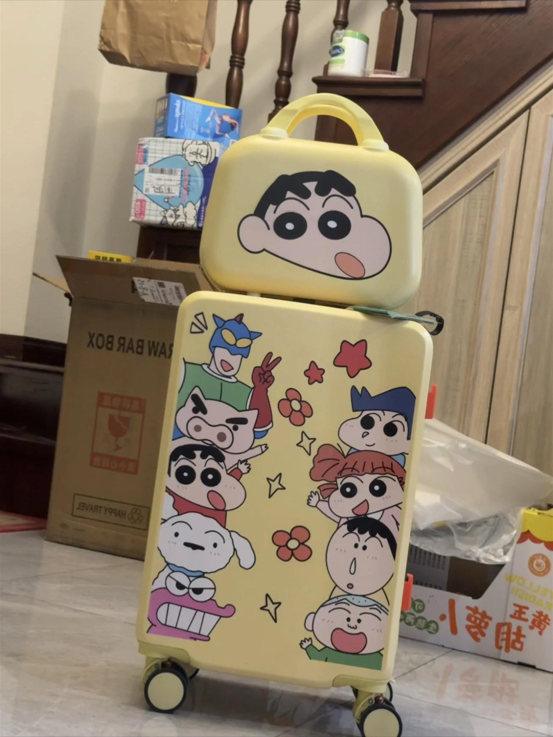 好大的小新头。#行李箱 #旅行箱 #拉杆箱 #蜡笔小新 #野原新之助