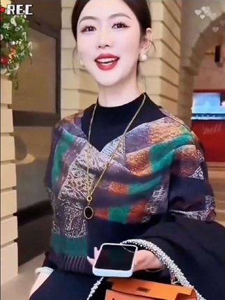 女人过了30岁得穿的洋气打底衫,显瘦减龄,时尚减龄超迷人!#打底衫#平价好物#女装#穿搭 @抖加🔥上热门🔥dou+🔥热点宝 @DOU+上热门