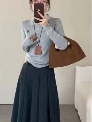 花倾慕2025秋季新款翻领洋气针织衫老钱风显瘦打底毛衣女95532#牛仔裤 #女装 #今日穿搭 #女打底衫不易起球 #显高显瘦