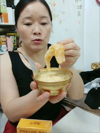银耳燕窝花胶粥