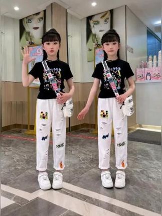#每日童装穿搭分享 #小女孩时尚套装 #谁穿谁好看系列 #潮酷穿搭
