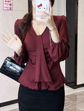 法式氛围设计感长袖T恤秋冬百搭收腰打底衫女小众温柔纯欲上衣#长袖t恤 #长袖打底衫 #显瘦打底衫 #女人味穿搭 #秋冬新款