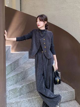 灰色法式时尚马甲女2025秋季新款设计感宽松3150休闲直筒裤三件套@DOU+小助手