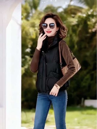 #秋冬穿搭新鲜感在线 #晒晒我的秋日穿搭 #秋季日常实用穿搭思路分享 #你缺的不是衣服而是穿搭技巧 #早秋黑白灰穿搭测评