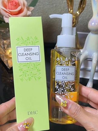 用一次就爱上的#DHC 橄榄卸妆油,卸妆不到位,护肤全白费,经常化妆的姐妹快来试试,日常浓妆淡妆都能轻松卸干净,卸完水润不紧绷!#卸妆油#卸妆油推荐#橄榄卸妆油#护肤好物
