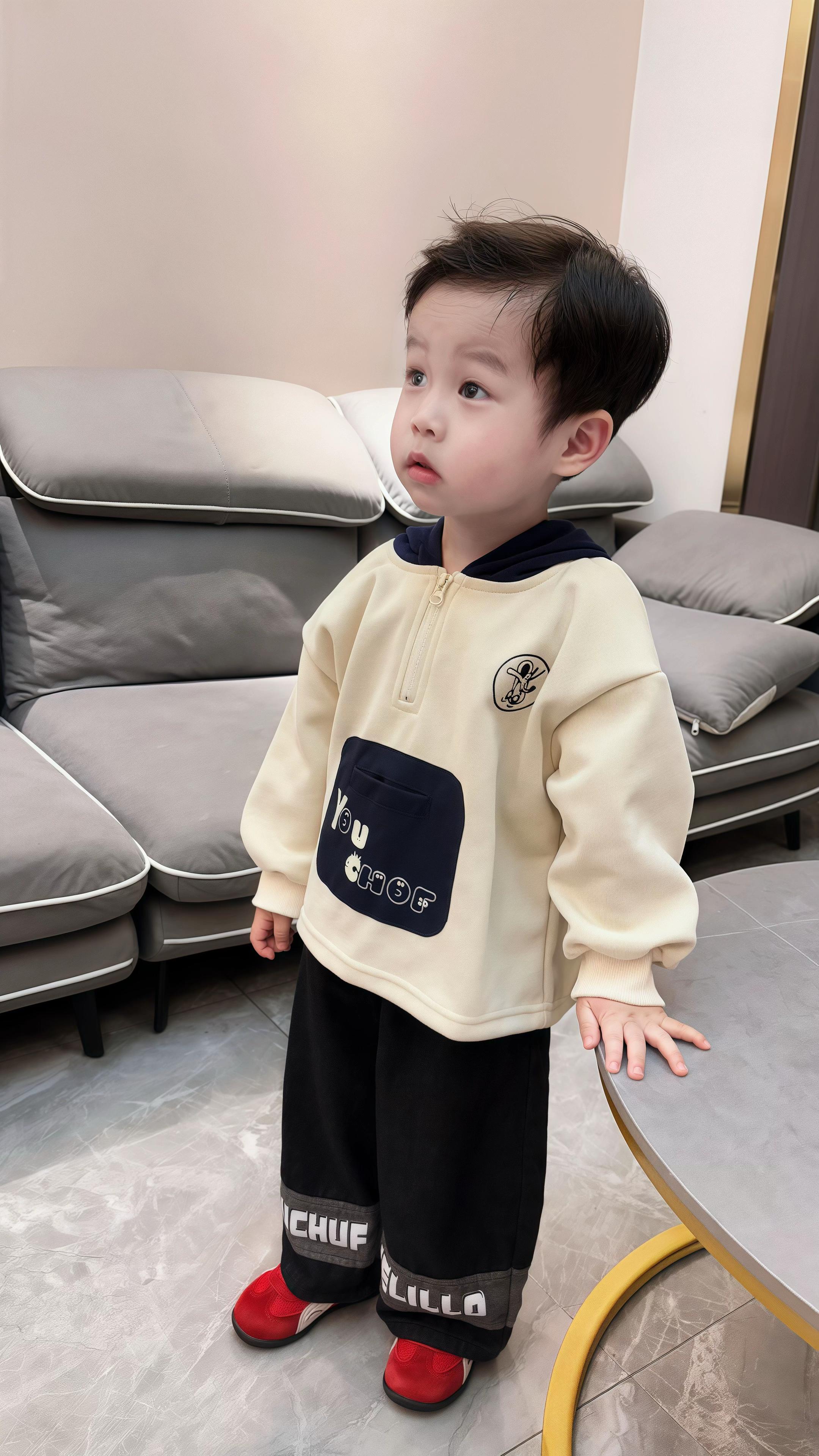 他来这个家当然是来享福的 他是在期待里出生的 在爱里长大的小孩 我怎么都好 但是他要比我过得好#我的男孩