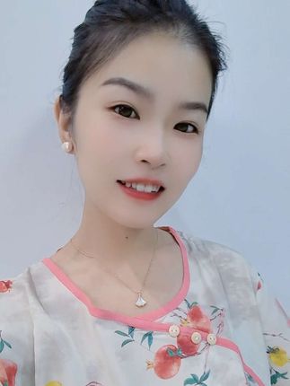 喜欢的东西就自己买,女生努力的意义大概就在于想要的东西可以自己买,喜欢的仪式感可以自己给,哪有那么多的来日方长,别人给的是惊喜,自己给的才是底气#遇见更美的自己 #日常分享 #一起变好看 #饰品搭配