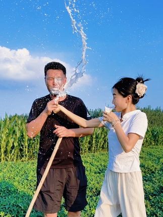 人生险恶,处处是坑,又是儿媳整公公的一天#我的乡村生活 #公公与儿媳#搞笑 #纪录美好生活 #手机摄影