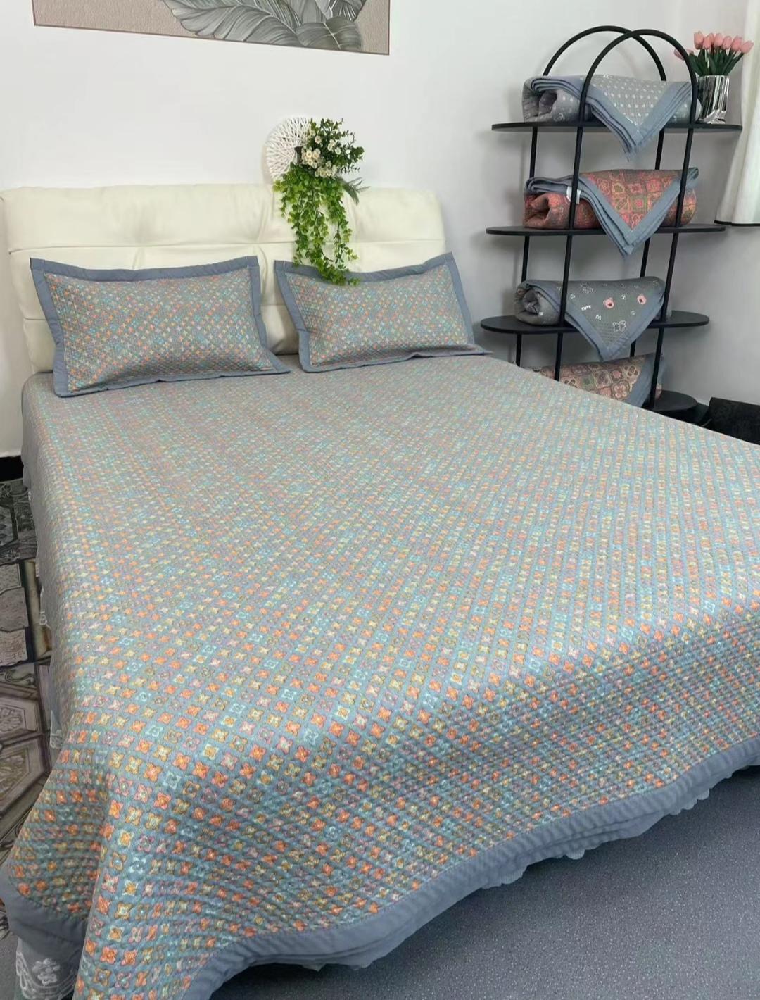 这款四季通用床盖,柔软亲肤,图案清新,让卧室瞬间提升格调🛏️✨。#睡眠好物推荐 #四季通用床盖