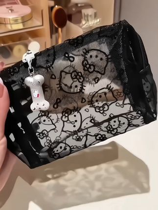 女生的包里放一个这样的收纳小包,各种补妆防晒和零零碎碎小物件都装里面,不仅干净整洁拿取也是一目了然#网纱收纳包#网纱包 #收纳整理 #好物推荐🔥