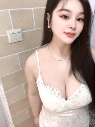 #性感小性感 #吊带 胖点可爱