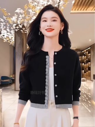 #哥弟阿玛施秋季短款针织开衫上衣 #高级感穿搭 #优雅气质 #穿出高级感 #针织衫 @巨量千川