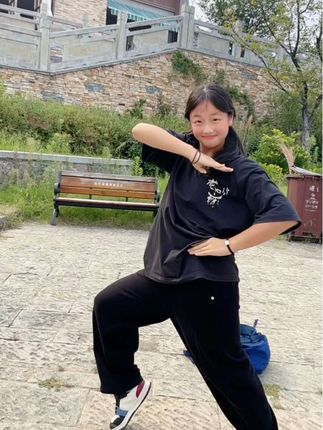 放学了……#舞台无处不在 #跳舞使我快乐 #跳舞 #舞蹈 #瑞琪组合 @抖音小助手