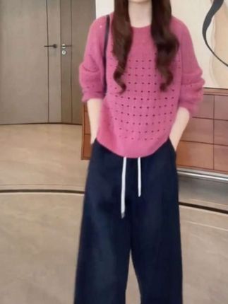 时尚镂空设计针织衫女士秋季新款阔腿休闲格子裤洋气爆款套装