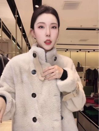 #穿搭 #秋冬穿搭 #谁穿谁好看 #高级感穿搭 #面料柔软舒适