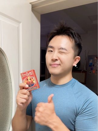 和室友的小游戏,很有趣#日常分享 #室友 #室友日常 #火山卡牌 @蓝之岛门Blueland