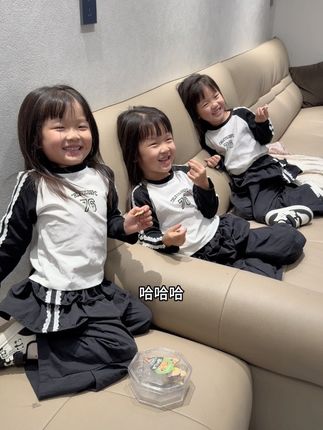 二二:奶奶那你多吃饭吧#三胞胎小公主 #母婴好物