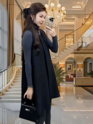 2025秋季新款时尚显瘦气质网红高档套装女高级百搭宽松大码两件套。#高级感穿搭#时尚气质穿搭#洋气减龄显瘦穿搭#高品质女装#谁穿谁好看