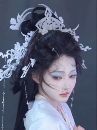 谁还不知道灵泽现货了我都会伤心的 @抖音小助手 #惊鸿一瞥 #3d打印头饰 #时春居 #白菜发簪 #古风清冷佳人