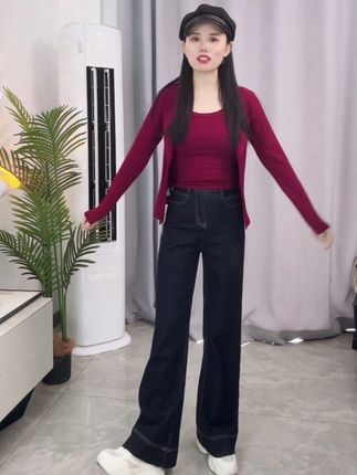 丹宁深蓝微喇牛仔裤女2025早秋新款复古小众高腰显瘦垂感拖地裤子#高腰直筒微喇裤 #小个子穿搭 #不挑年龄不挑身材 #谁穿谁好看系列 #秋款穿搭