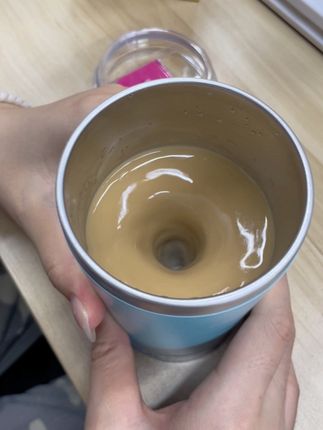 ☕️✨**“一杯咖啡的快乐,简单到犯规!”**✨ ,#咖啡续命 #今日份快乐 #治愈瞬间 #打工人日常 #一杯咖啡的快乐