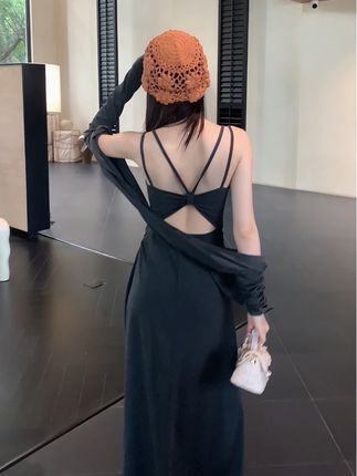 后背也要美美的,细节决定气质,自带杯杯免穿内衣#气质穿搭 #高级感穿搭 #连衣裙