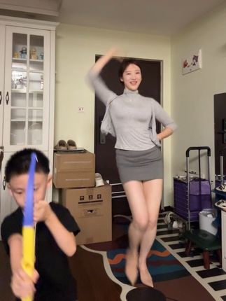 以为走远了,一听到前奏又冲过来了#随心而悦live起来 #公牛世家让每一步都有戏