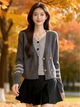 #晒晒我的秋日穿搭#秋冬才是复古感穿搭的主场#你缺的不是衣服而是穿搭技巧 #穿搭配色逻辑 #秋季日常实用穿搭思路分享