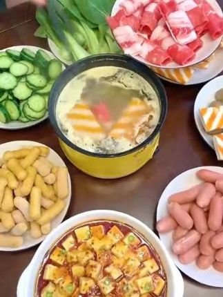 有了小黄鸭多功能电煮锅,不再叫外卖了,轻松做早餐,炒菜炖汤,还可以蒸,方便实用#电煮锅 #厨房好物