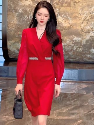 #说好的随便穿穿去看秀 柔韧带刺的玫瑰🌹最美#高级穿搭 #轻奢女装 #连衣裙 #上热搜