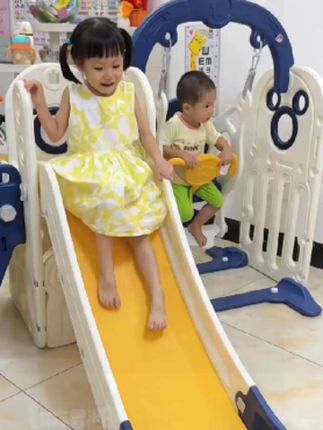 #室内儿童乐园 宝宝会坐以后滑滑梯就可以安排上了,室内三合一滑滑梯可荡秋千.滑滑梯.投篮~大人小孩都喜欢玩,承重力强,孩子玩的可开心了#母婴好物 #滑梯 #儿童玩具 #哄娃神器