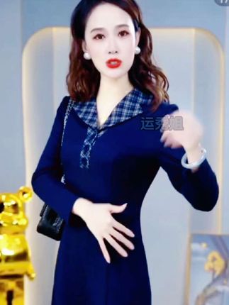优雅连衣裙显瘦遮肉中长款#谁穿谁好看 #穿搭 #连衣裙 #运秀姐橱窗@抖加🔥上热门🔥dou+🔥热点宝 @云姐穿搭【15:30】
