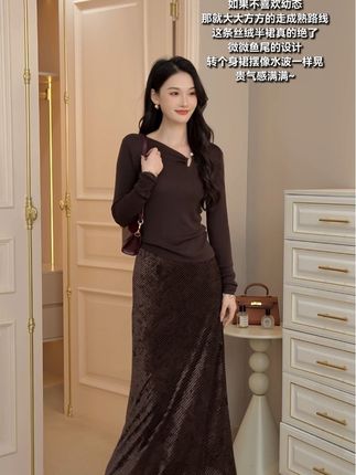 姐妹们一直想要的半裙上身效果来啦#优雅气质 #半身裙 #显瘦穿搭 #女人味穿搭 #精致穿搭