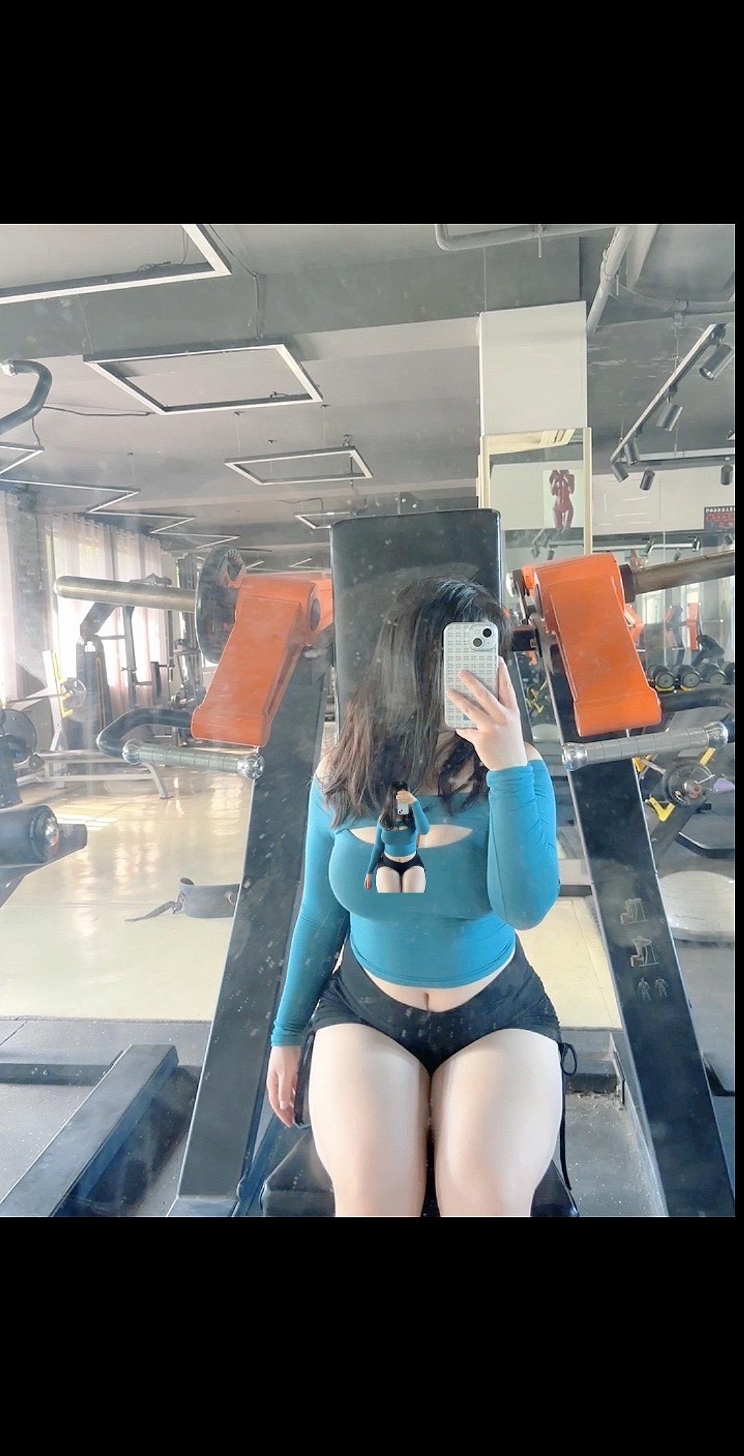 #健身 #粗腿 一天吃五顿不过分吧