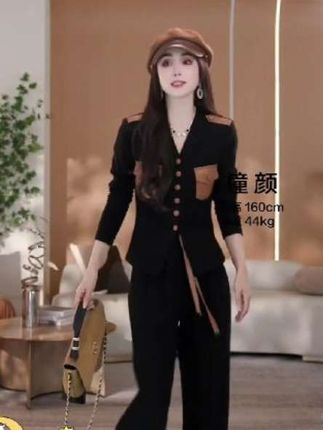 精致的每一瞬间,让好看变成日常,每一身穿搭,都是给自己最好的 #时髦穿搭 #休闲减龄穿搭 #减龄穿搭 #爆款热卖中 #优雅永不过时