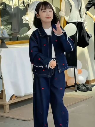 #早秋穿搭三分钟出门不是梦 #拿捏秋冬叠穿公式 #通勤穿搭万能配色公式 #早秋贵气感穿搭#谁穿谁好看