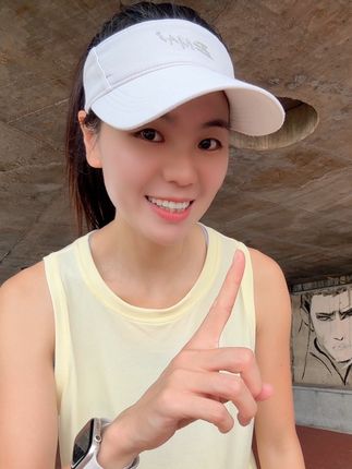 不买贵的,但一定要买性价比高的,花小价钱,体验高性价比,不信你试试,49.9的背心穿身上也超级舒服