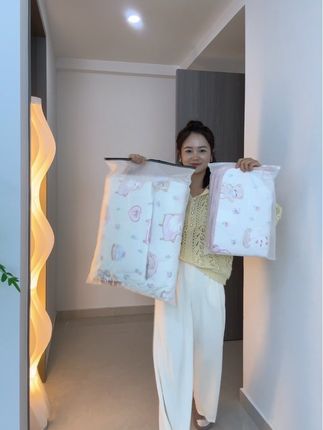 姐妹们要的加厚夹棉床笠来啦,家里有孩子的随便她怎么蹦跶再也不用费劲铺床了,躺在上面柔软亲肤贼舒服,关键价格也超合适#床上用品 #床笠 #夹棉床笠