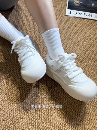 这个价到手就有5双新疆棉袜,而而且百搭又好穿,上脚巨舒适#袜子控 #棉袜 #透气舒适 #袜子 #上脚舒适
