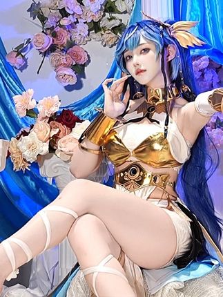 来接受尤诺的凌驾吧~ #鸣潮 #鸣潮尤诺 #鸣潮创作者激励计划 #cos #凌驾